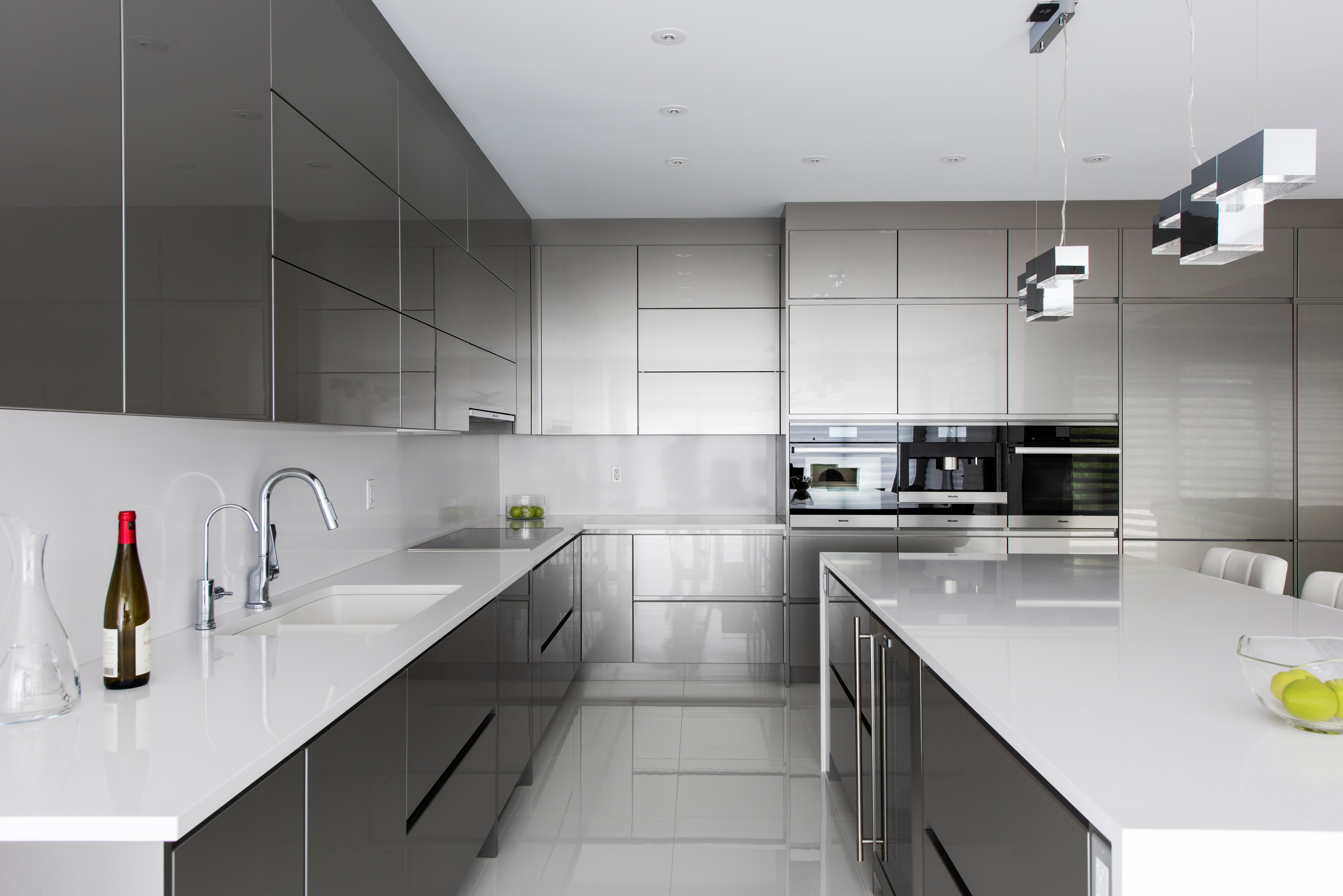 A kitchen with thermofoil doors.