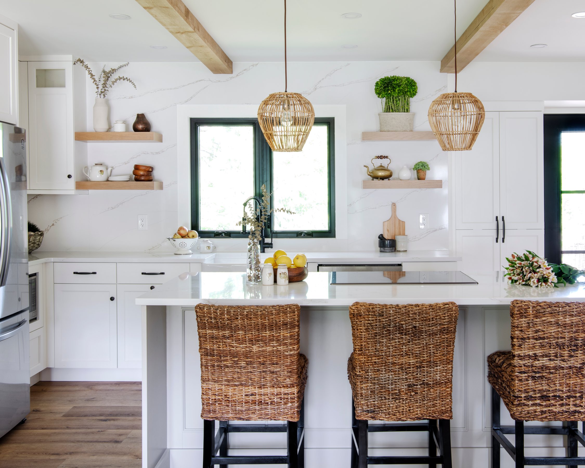 9 Ways to Combine Wood Tones in a Kitchen Design